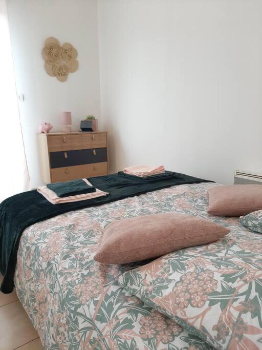 Proche Aeroport A Pied, Le Reve Rose. Apartment Tillé Екстериор снимка